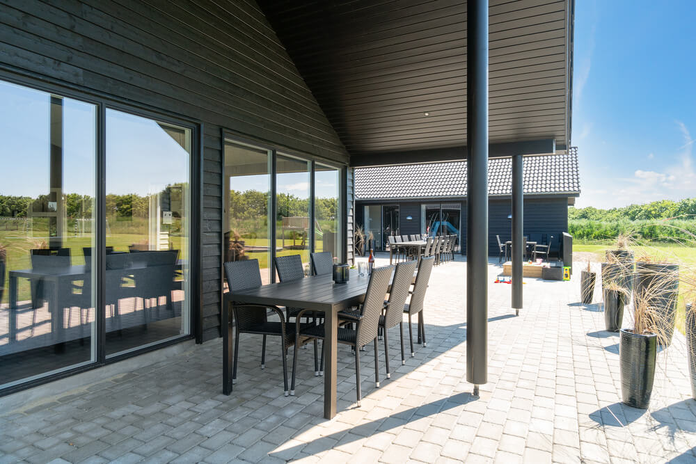 Luksushus nr. 462 har en deilig terrasse med gode hagemøbler til 26 personer.