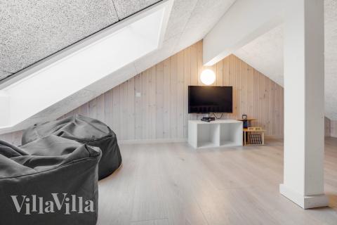 Noen av de 20 soveplassene i luksushus nr. 468 finnes på hems