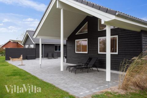 Luksushus nr. 469 har en deilig terrasse med gode hagemøbler til 22 personer.