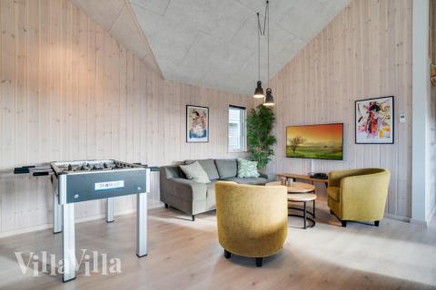 Aktivitetsrom i luksushus nr. 478 med 7 soverom og plass til 18 personer.