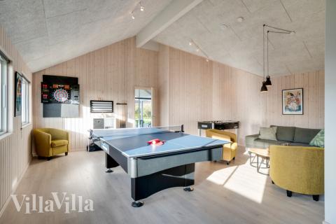 Luksushus nr. 478 til 18 personer tilbyr et stort aktivitetsrom med bl.a. biljard og dart