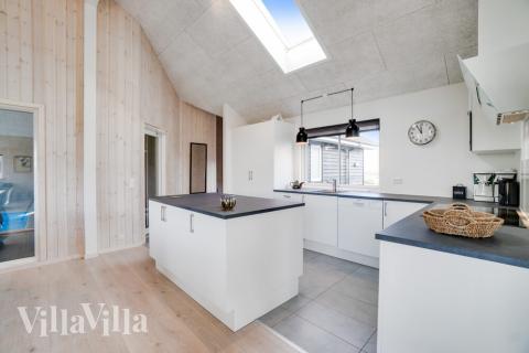 Kjøkkenet i luksushus nr. 478 er godt innrettet.