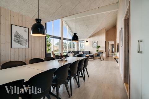 Oppholdsrom med plass til 18 i luksushus nr. 477.