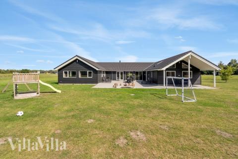 Flott feriehus nr. 470, med god plass til opptil 24 personer