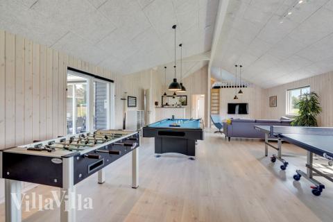 Luksushus nr. 470 til 24 personer tilbyr et stort aktivitetsrom med bl.a. biljard og dart