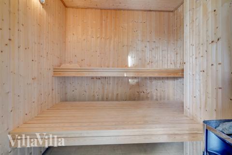 Nyt varmen i badstuen i luksushus nr. 470 til 24 personer