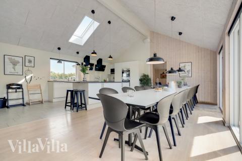 Oppholdsrom med plass til 24 i luksushus nr. 470.