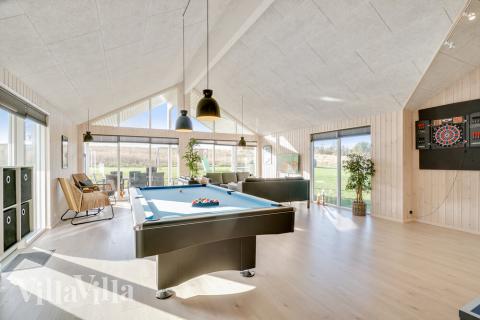 Luksushus nr. 479 til 26 personer tilbyr et stort aktivitetsrom med bl.a. biljard og dart