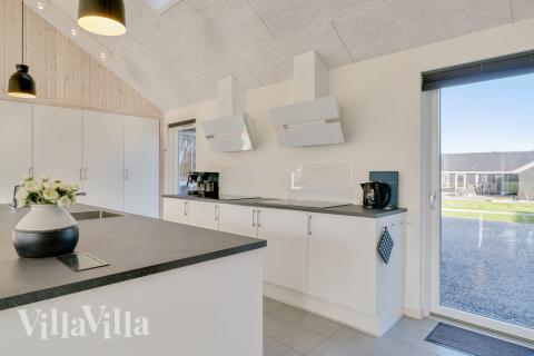 Kjøkkenet i luksushus nr. 479 er fullt utstyrt så dere lett kan lage mat til 26 personer.