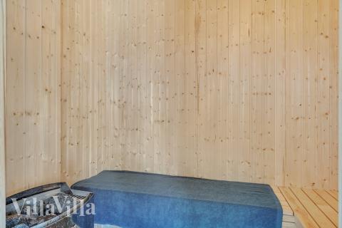 Nyt varmen i badstuen i luksushus nr. 480 til 24 personer