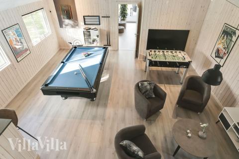 Aktivitetsrom i luksushus nr. 481 med 6 soverom og plass til 16 personer.