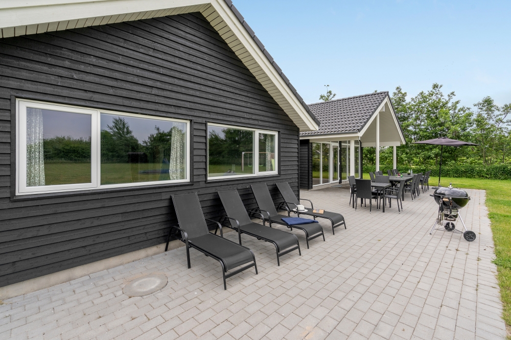 Luksushus nr. 481 har en deilig terrasse med gode hagemøbler til 16 personer.