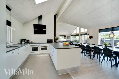 Kjøkkenet i luksushus nr. 475 er godt innrettet.