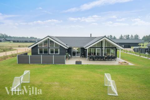 Flott feriehus nr. 484, med god plass til opptil 18 personer