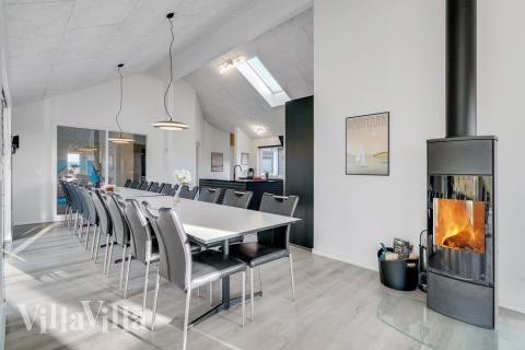 Oppholdsrom med plass til 20 i luksushus nr. 486.