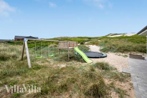 I tillegg til alle aktivitetsmulighetene i husets bassengavdeling, tilbyr også luksushus nr. 486 mengder av utendørsaktiviteter