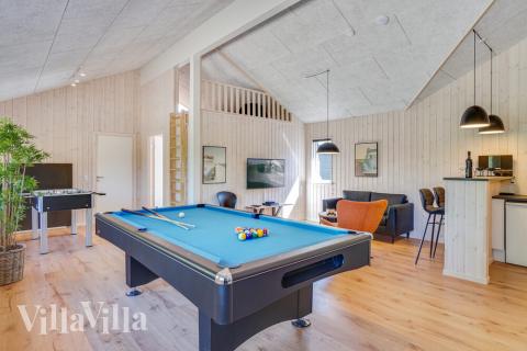 Aktivitetsrom i luksushus nr. 494 med 7 soverom og plass til 18 personer.