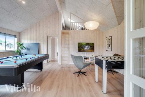 I tillegg til alle aktivitetsmulighetene i husets bassengavdeling, kan du også spille biljard, bordtennis og dart i luksushus nr. 501