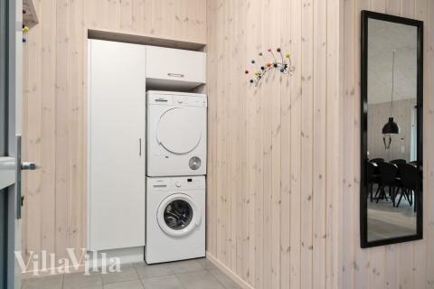 Det romslige inngangspartiet til luksushus nr. 726 i Tyskland