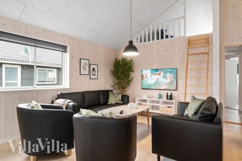 Aktivitetsrom i luksushus nr. 730 med 9 soverom og plass til 24 personer.