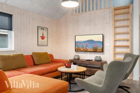 Luksushus nr. 727 til 24 personer tilbyr et stort aktivitetsrom med bl.a. biljard og dart