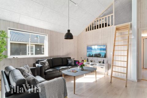 Aktivitetsrom i luksushus nr. 729 med 9 soverom og plass til 24 personer.