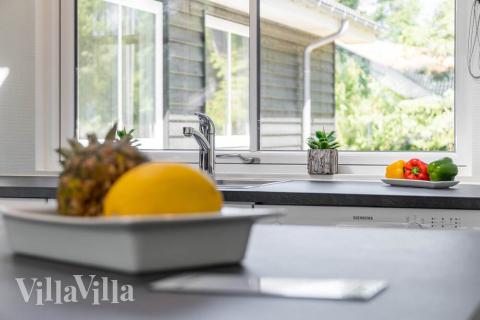 Kjøkkenet i luksushus nr. 503 er fullt utstyrt så dere lett kan lage mat til 18 personer.