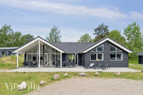 Luksushus nr. 509 har en deilig terrasse med gode hagemøbler til 16 personer.