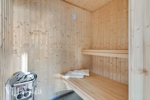 Nyt varmen i badstuen i luksushus nr. 502 til 18 personer