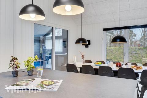 Kjøkkenet i luksushus nr. 502 i Lolland/Falster/Møn er godt innrettet.