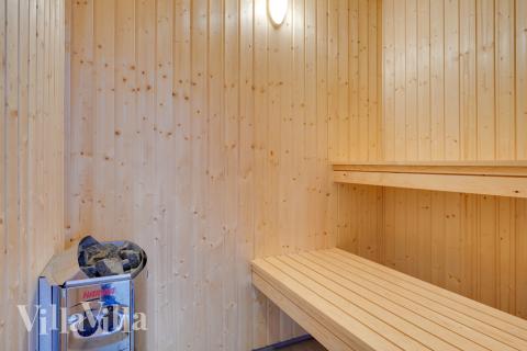 Nyt varmen i badstuen i luksushus nr. 517 til 18 personer