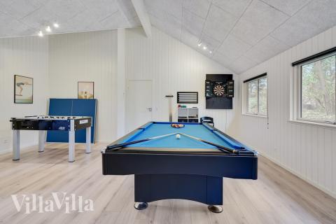 Luksushus nr. 517 til 18 personer tilbyr et stort aktivitetsrom med bl.a. biljard og dart