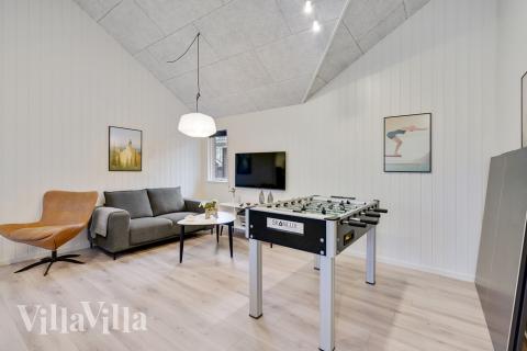 Aktivitetsrom i luksushus nr. 517 med 7 soverom og plass til 18 personer.