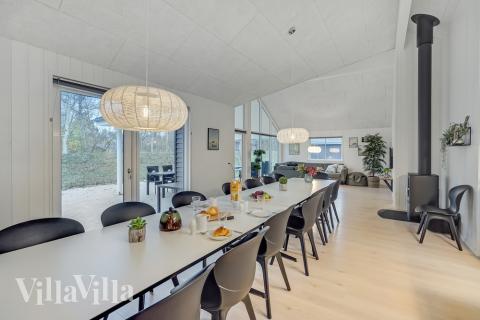 Oppholdsrom med plass til 18 i luksushus nr. 507.