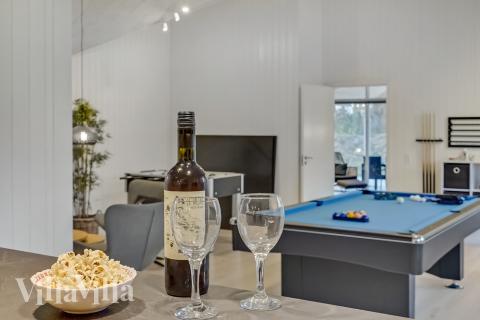 Konkurrer i feriehusets aktivitetsrom når dere besøker luksushus nr. 507 i Lolland/Falster/Møn.