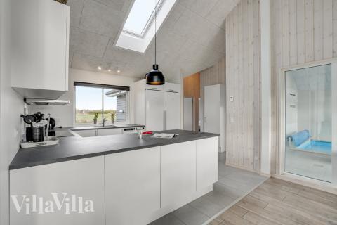 Kjøkkenet i luksushus nr. 522 er godt innrettet.