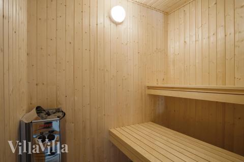 Nyt varmen i badstuen i luksushus nr. 498 til 18 personer