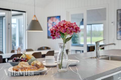 På luksushusets kjøkken finner dere alt dere trenger for å lage mat til 26 personer.