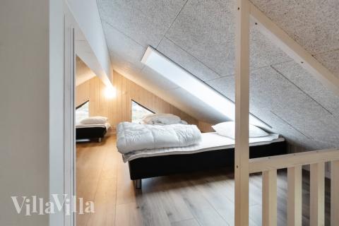 Noen av de 20 soveplassene i luksushus nr. 508 finnes på hems