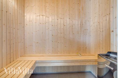 Nyt varmen i badstuen i luksushus nr. 499 til 24 personer