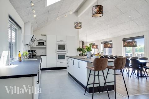 Oppholdsrom med plass til 30 i luksushus nr. 531.