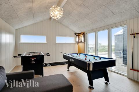 Luksushus nr. 514 til 10 personer tilbyr et stort aktivitetsrom med bl.a. biljard og dart