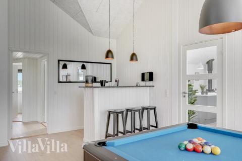 Luksushus nr. 516 til 24 personer tilbyr et stort aktivitetsrom med bl.a. biljard og dart