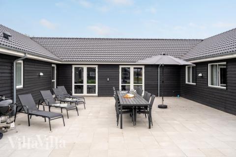 Stor terrasse i luksushus nr. 526 i Sydjylland.