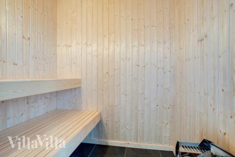 Nyt varmen i badstuen i luksushus nr. 518 til 14 personer