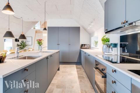 Kjøkkenet i luksushus nr. 528 er godt innrettet.