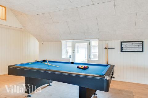 I tillegg til alle aktivitetsmulighetene i husets bassengavdeling, kan du også spille biljard, bordtennis og dart i luksushus nr. 528