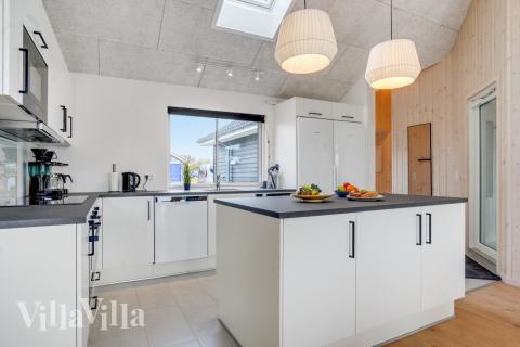 Kjøkkenet i luksushus nr. 488 er godt innrettet.