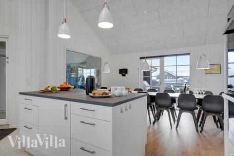 Kjøkkenet i luksushus nr. 520 er godt innrettet.