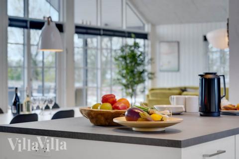 Kjøkkenet i luksushus nr. 520 i Sydjylland er godt innrettet.